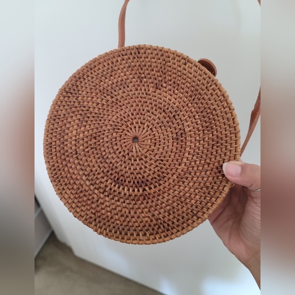 Crossbody rattan handbag - Picture 3 of 11